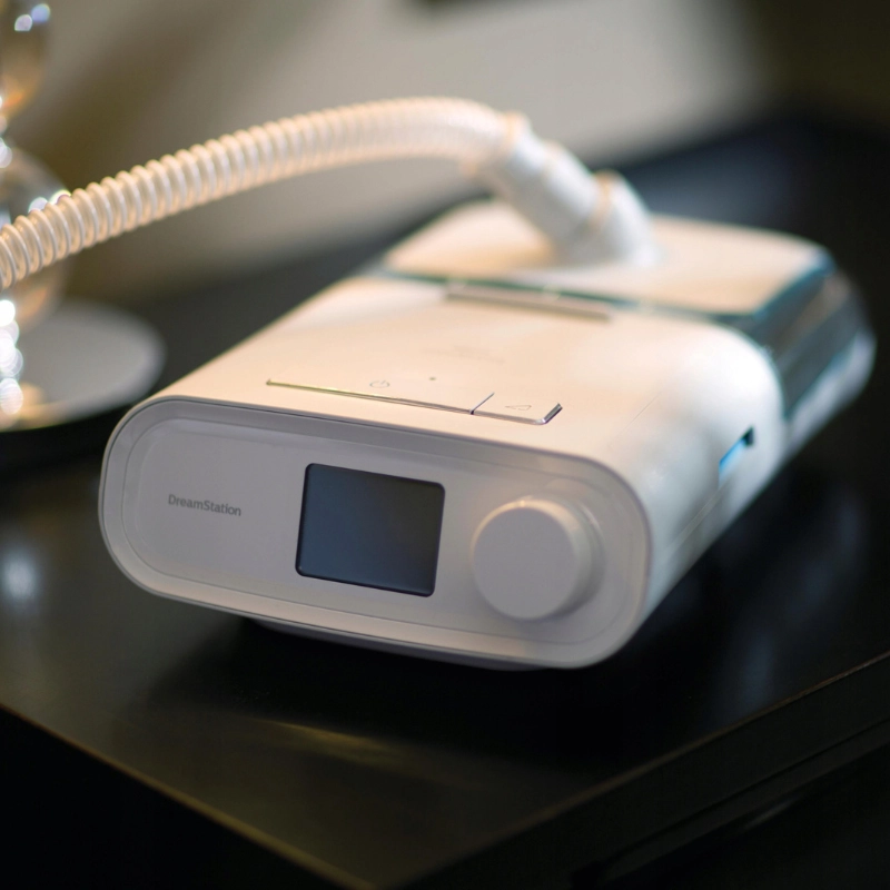 Aparat na bezdech senny Auto CPAP Philips DreamStation z nawilżaczem