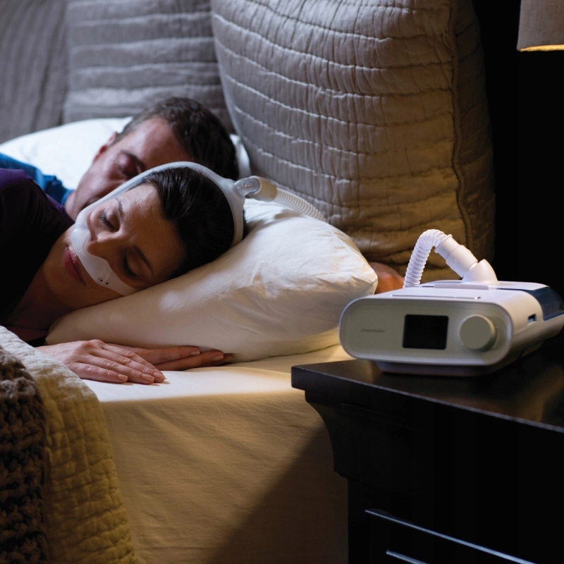 Aparat na bezdech senny Auto CPAP Philips DreamStation z nawilżaczem