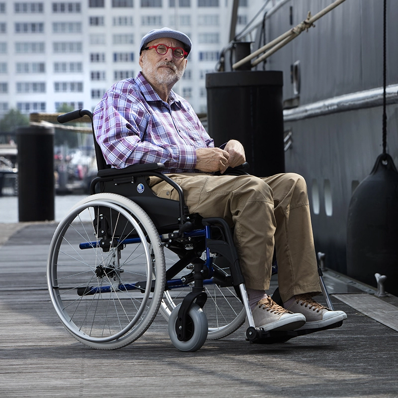 Aluminiowy wózek inwalidzki ze stopów lekkich Vermeiren V300